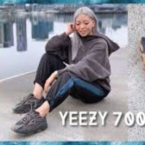 Adidas Yeezy 700 V2 Geode Women Size 4.5